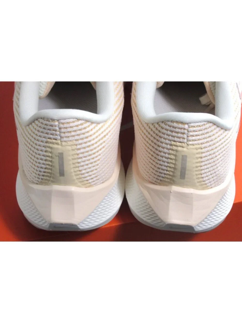 Women's Nike Air Zoom Pegasus 40 Running Shoes Pale Ivory Peach Pink Size 7 NIB - Picture 5 of 7